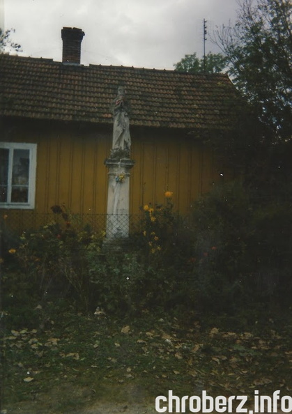 Figurka ufundowana przez Maja w Chrobrzu przy obecnej ul. Ogrodowej. 