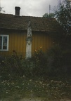 Figurka ufundowana przez Maja w Chrobrzu przy obecnej ul. Ogrodowej. 