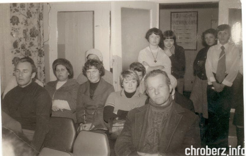 1978r., zebranie na stołówce internatu technikum. Źródło - Kronika 1977-1982, ZSR w Chrobrzu.jpg