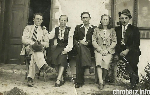 Spotkanie w niedzielne popołudnie w Niegosławicach. Rok 1945. 