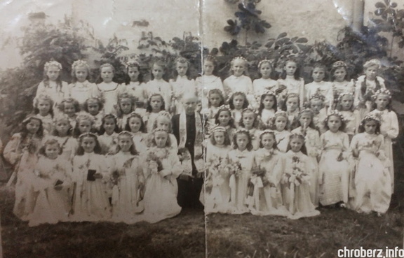 Dziewczęta u I Komuni Świętej w 1958