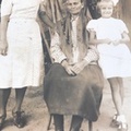 moja praprababcia z córka i wnuczka.chroberz(czyli mojego dziadka babcia)Marianna dobaj z domu baranska
